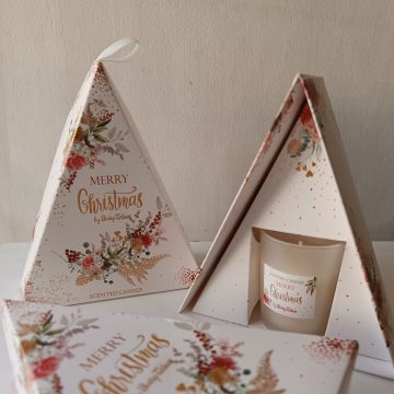 scented candle in Christmas box